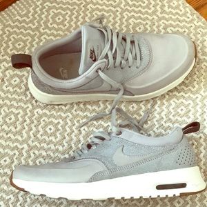 Light Grey Nike Casual Sneaker 🖤 FREE SHIPPING 🖤